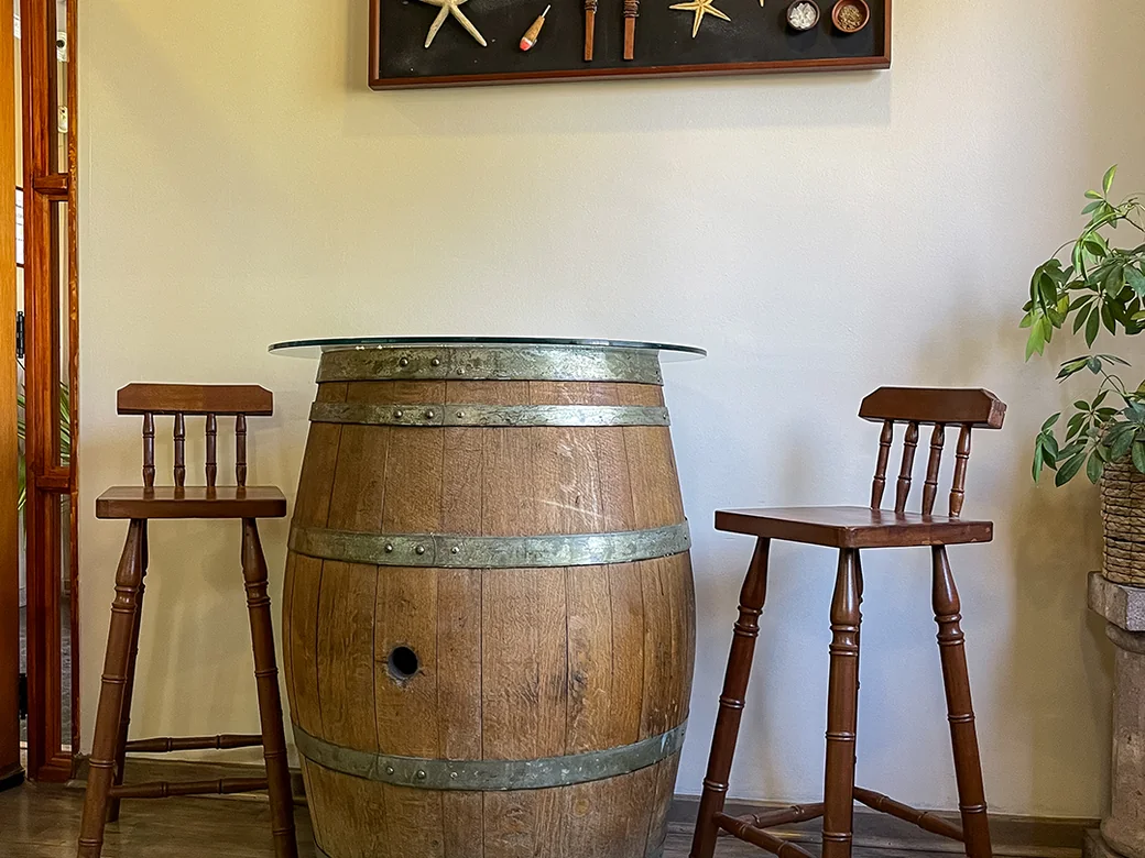 Rincón con mesa de barril